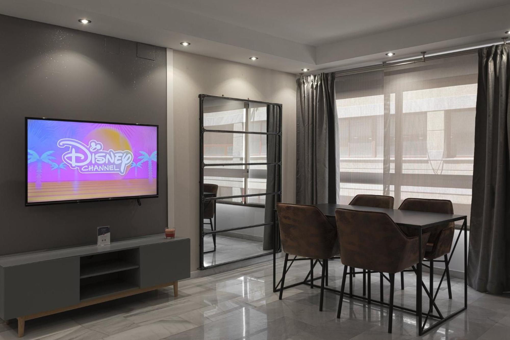 Beach Malagueta By Caleta Homes Málaga Eksteriør billede